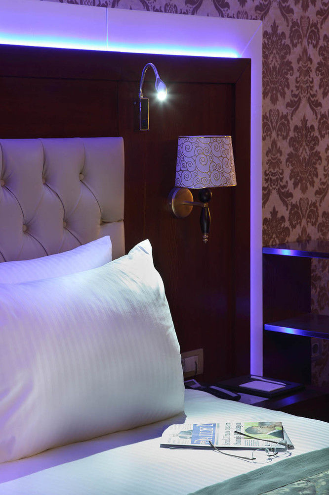 Hotel Senbayrak City Адана Экстерьер фото