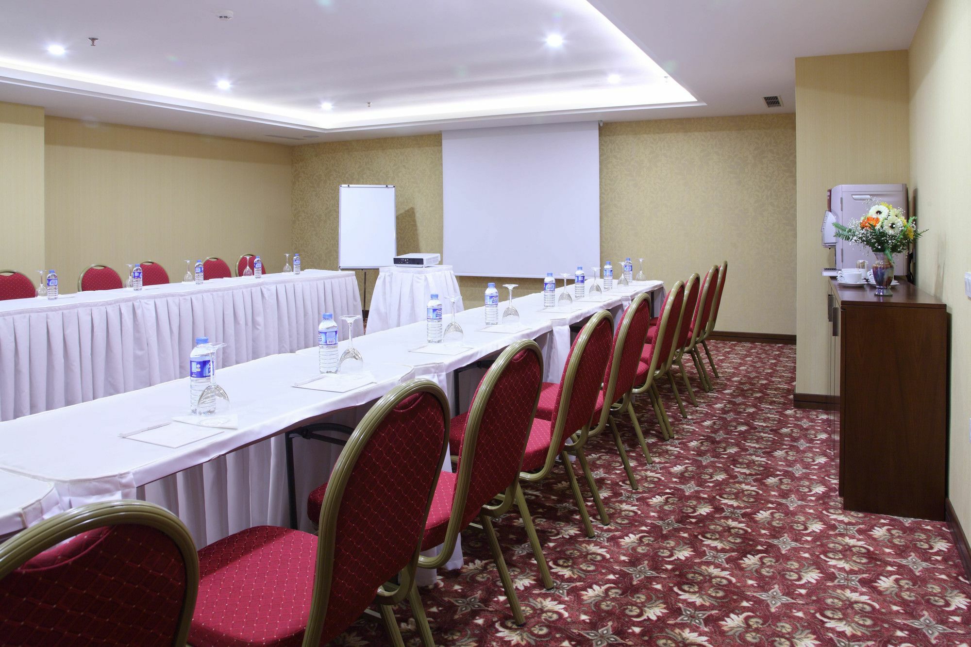 Hotel Senbayrak City Адана Экстерьер фото