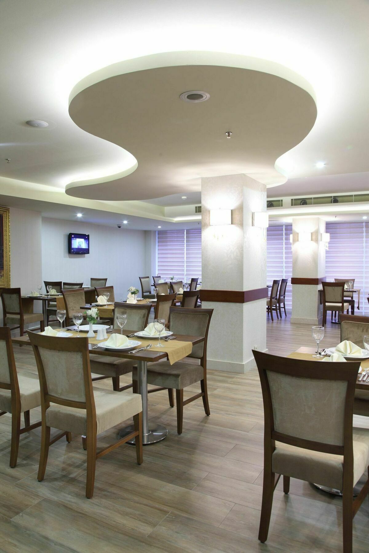 Hotel Senbayrak City Адана Экстерьер фото