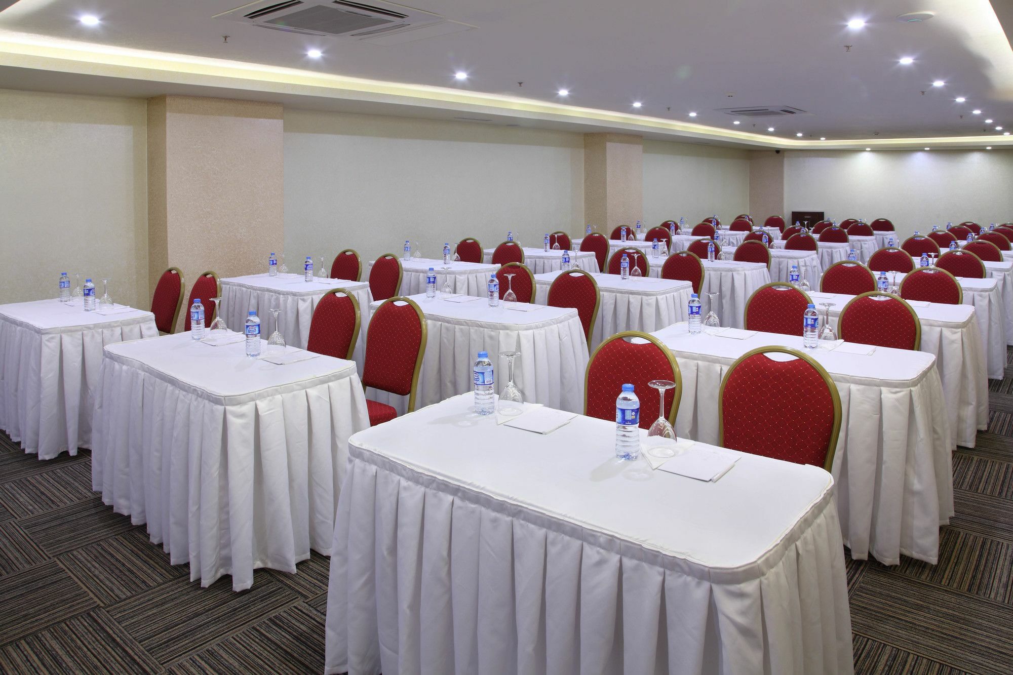 Hotel Senbayrak City Адана Экстерьер фото