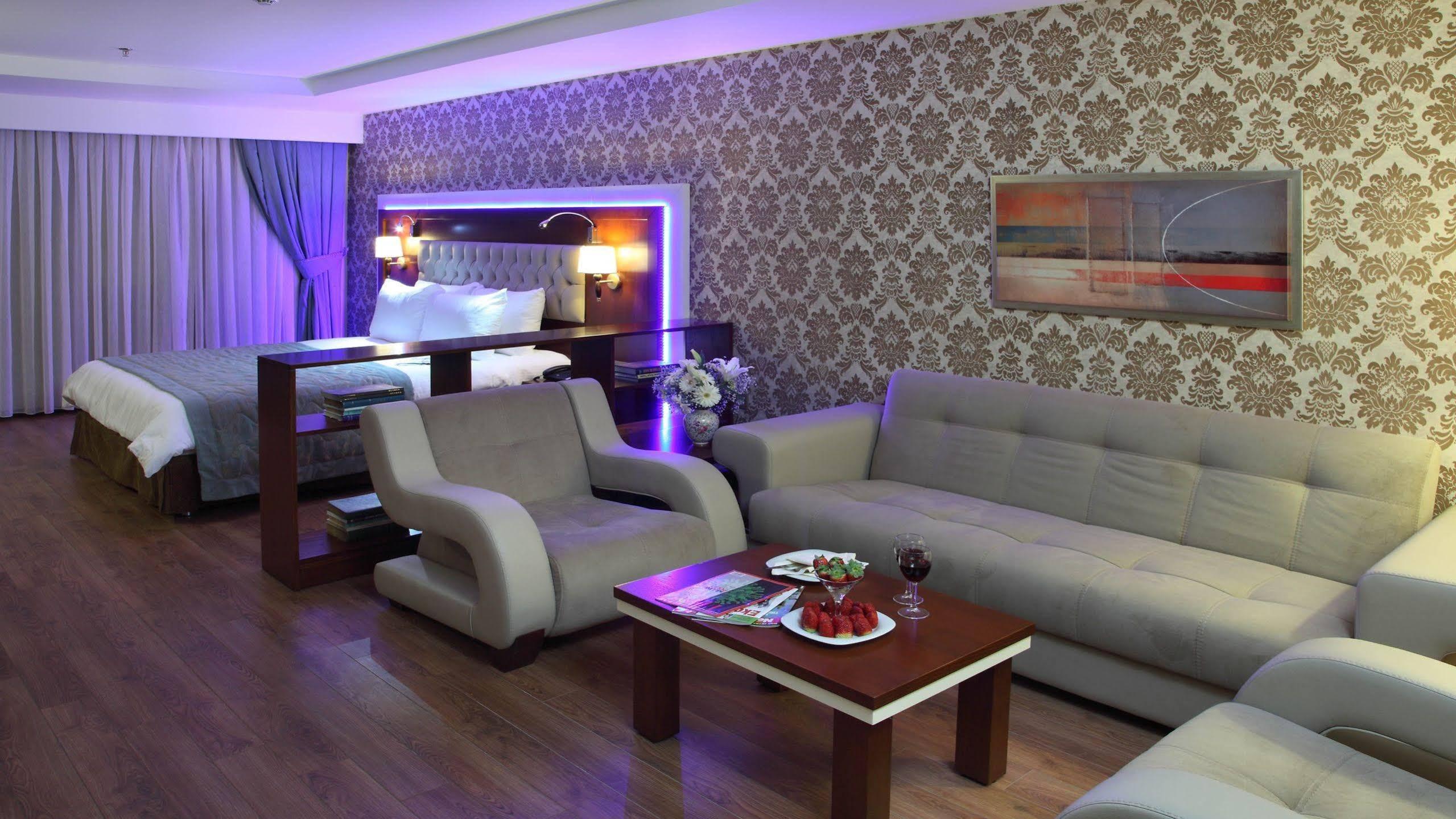 Hotel Senbayrak City Адана Экстерьер фото