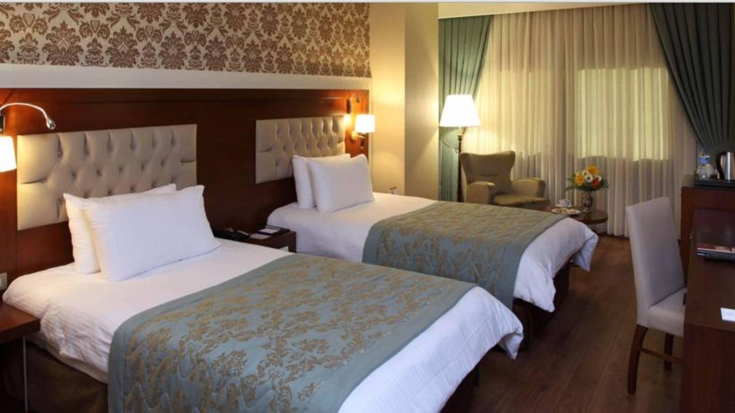 Hotel Senbayrak City Адана Экстерьер фото